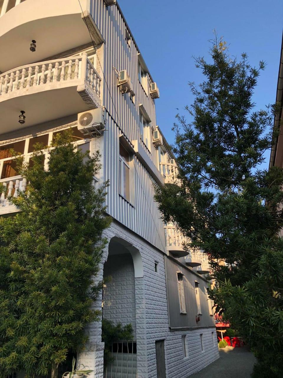 科布列季 Twins酒店 外观 照片