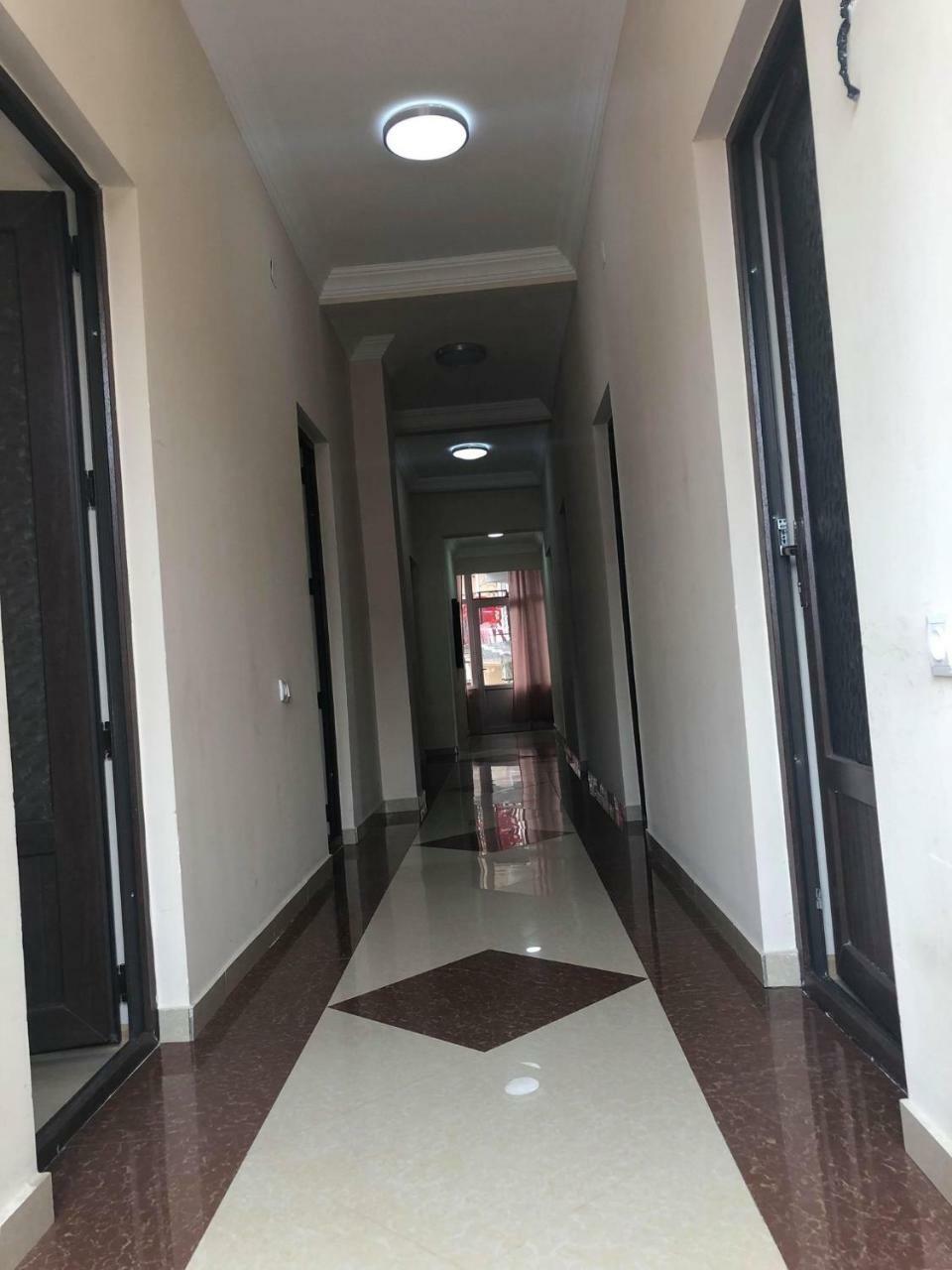 科布列季 Twins酒店 外观 照片